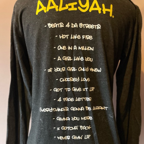 NWT AALIYAH LONG SLEEVE RETRO SHIRT. - Picture 5 of 8